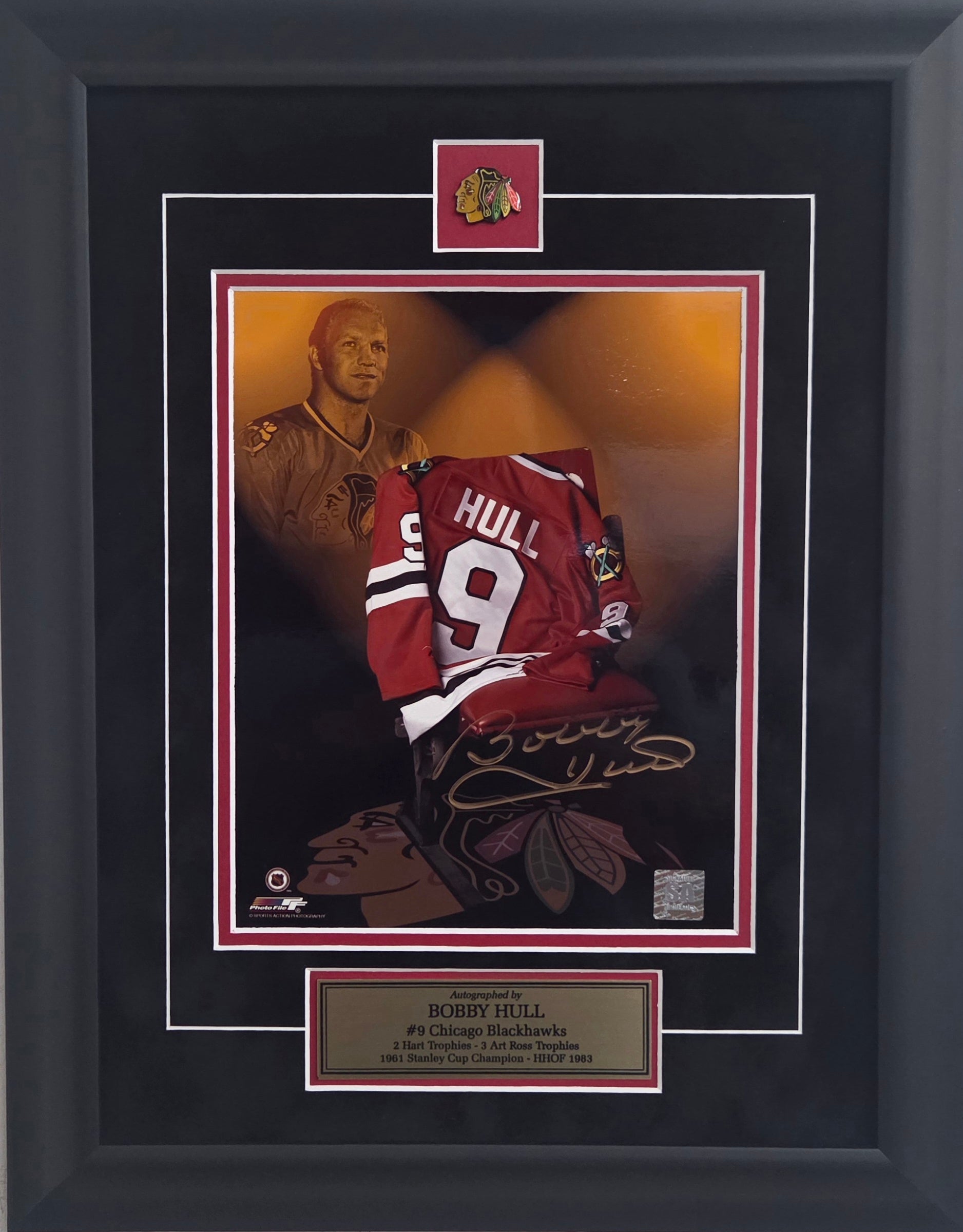 Bobby Hull 8 x 10 Tribute Photo autographed and framed